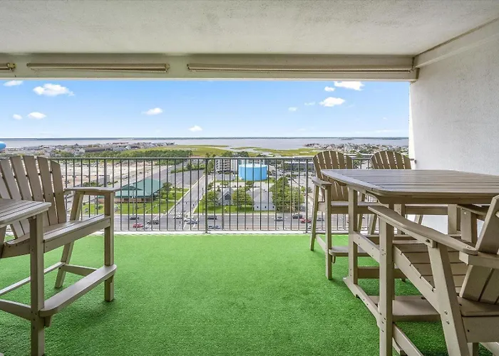 Towers-spacious 3 Bedroom Unit With Bayside Views And Indoor Pool! * Ocean Stadt