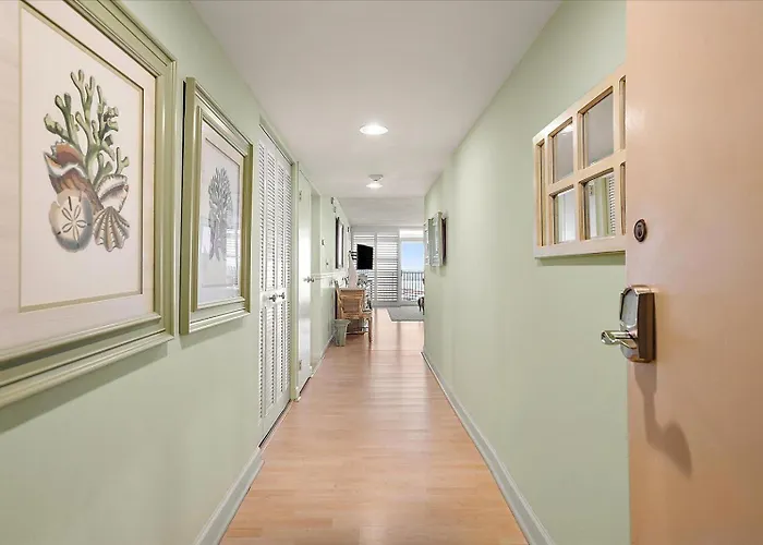 Towers-spacious 3 Bedroom Unit With Bayside Views And Indoor Pool! Ferienhaus *